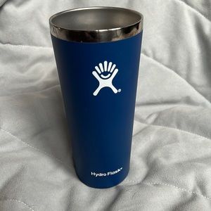 Hydroflask 22 oz insulated tumbler